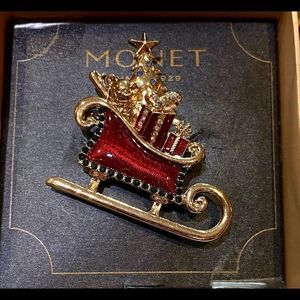 Monet Christmas Sleigh brooch NIB